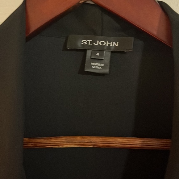 ST. John Pusy-Bow Blouse, Size  4 - Picture 9 of 13